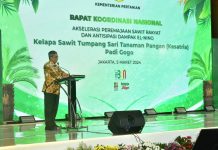 Akselerasi Program PSR, Kementan Targetkan Pertanaman Tumpang Sari Padi Gogo 500 Ribu Hektar FOTO: Wakil Menteri Pertanian (Wamentan) Harvick Hasnul Qolbi saat menghadiri Rapat Koordinasi Nasional Akselerasi Peremajaan Sawit Rakyat di Jakarta, Selasa, (5/3/2024).