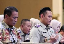 AHY Kaget Baliho Dirinya Gunakan Seragam ATR/BPN Pangkat Bintang Empat FOTO: Kiri Menteri Pertanian Andi Amran Sulaiman dan Menteri ATR/BPN Agus Harimurti Yudhoyono saat menghadiri Rapat Kerja Nasional Kementerian ATR/BPN 2024 di Jakarta, Kamis (7/3/2024).