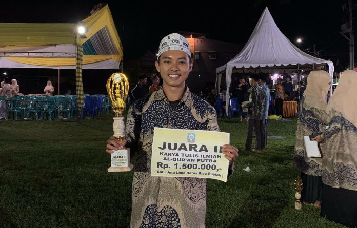 FOTO: Muh. Suherman K, salah satu perwakilan dari Kecamatan Lalabata raih juara ke 2 dalam kegiatan MTQ itu.