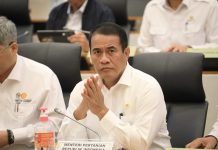 Dalam Raker DPR, Mentan Pastikan Tambahan Pupuk Sudah Disetujui FOTO: Menteri Pertanian (Mentan) Andi Amran Sulaiman saat rapat kerja dengan Komisi IV DPR. Rabu (13/3/2024)