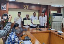Kementan, BRIN dan Peragi Teken MoU Akselerasi Swasembada Gula dan Penyediaan Bioetanol FOTO: Kementerian Pertanian (Kementan) melalui Direktorat Jenderal Perkebunan (Ditjen Perkebunan) menyelenggarakan penandatanganan perjanjian kerja sama dengan Badan Riset dan Inovasi Nasional (BRIN) dan MoU dengan Perhimpunan Agronomi Indonesia (Peragi).