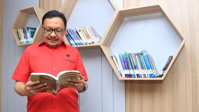 FOTO: Ketua Umum Pengurus Pusat Kerukunan Keluarga Turatea (KKT), Dr Alimuddin SH MH MKn [Dok. Alimuddin]