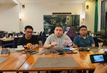 Bukber: Gurauan Awak Media dengan APPI dari Calon Wakil Ketua DPRD Hingga Hadiah Umroh FOTO: Ketua DPD Golkar Makassar Munafri Arifuddin (Tengah) dan Fungsionaris Partai Golkar H. Ruslan Mahmud. (LN)