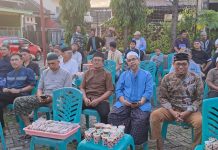 Pererat Ukhuwah Islamiyah, Warga Kompleks Prima Griya Gelar Buka Puasa Bersama FOTO: Warga Kompleks Prima Griya Kelurahan Bitowa, Kecamatan Manggala Kota Makassar, menggelar Acara Buka Puasa Bersama (Bukber) di Lapangan Prima Griya, Ahad (24/3/2024).