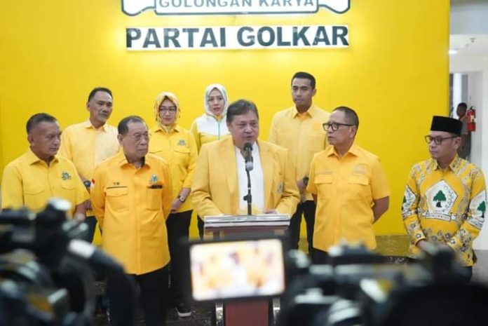 FOTO: Ketua Umum DPP Partai Golkar, Airlangga Hartarto saat memberikan keterangan pers nya, di DPP Golkar, Jakarta Barat. [Properti DPP Golkar]