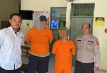 Subdit Siber Ditreskrimsus Polda Sulteng Tangkap Oknum Wartawan di Lutim Kasus Penipuan Casis Polri FOTO: Subdit Siber Ditreskrimsus Polda Sulawesi Tengah saat mengamankan AAS (40) sesuai KTP pekerjaan Wartawan, Lutim Provinsi Sulsel dan JT (58) pekerjaan Wiraswasta, beralamat di Kelurahan Mampang Kecamatan Pancoran Mas Kota Depok, Jawa Barat.