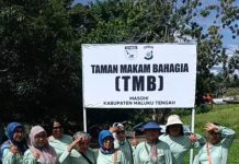 Warakawuri Cabang Ambon Melaksanakan Ziarah ke TMB di Kota Masohi FOTO: Rombongan Warakawuri Kota Ambon saat melakukan ziarah ke Taman Makam Bahagia (TMB) di Kota Masohi, Maluku Tengah pada Jumat 19 April 2024.