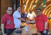 HSA: KKLR Organisasi Sampulolo, Target Besarnya Bentuk Provinsi Luwu Raya FOTO: Dari kiri ke kanan Abdul Talib Mustafa, Hasbi Syamsu Ali, Asri Tadda, Baharuddin Solongi dan Haidir Basir. (Istimewa)