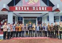 Rutan Kelas IIB Barru Menjadi Sumber Inspirasi Bagi Rutan Kelas IIB Malino dalam Pembangunan Zona Integritas FOTO: Rumah Tahanan Negara Kelas IIB Barru kembali menerima kunjungan studi tiru Pembangunan Zona Integritas Wilayah Bebas dari Korupsi (WBK) dari Rutan Kelas IIB Malino pada Sabtu (04/05/2024).