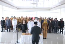 Disetujui Mendagri, Pejabat Bulukumba Kembali Dilantik FOTO: Puluhan pejabat eselon 2, 3 dan 4 ini dilantik oleh Sekretaris Daerah Kabupaten Bulukumba, Muh Ali Saleng di Aula Kahayya Gedung Pinisi, Senin 6 Mei 2024.