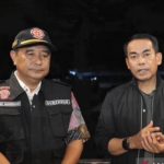 NGO Desak Kapolda Sulsel Bentuk Satgas Tambang Ilegal Diduga Penyebab Banjir Bandang di Wajo FOTO: Tangkapan layar video -Kapolda Sulawesi Selatan Irjen Pol Andi Rian Djajadi (kanan) didampingi Penjabat (Pj) Gubernur Bahtiar Baharuddin (kiri) menyampaikan testimoni perkembangan penanganan bencana banjir dan tanah longsor di empat kabupaten di Sulsel, Jumat (3/5/2024) malam. ANTARA/Darwin Fatir.