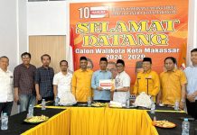 Politisi Gerindra Kawal ASA Kembalikan Formulir Pendaftaran di Partai Hanura dan PDIP Makassar FOTO: Politisi Gerindra, Kasrudi saat menghadiri pengembalian formulir pendaftaran Andi Seto Asapa (ASA) sebagai calon Walikota Makassar usungan Hanura, di Sekretariat DPC Partai Hanura, Jl Tarakang. (Istimewa)