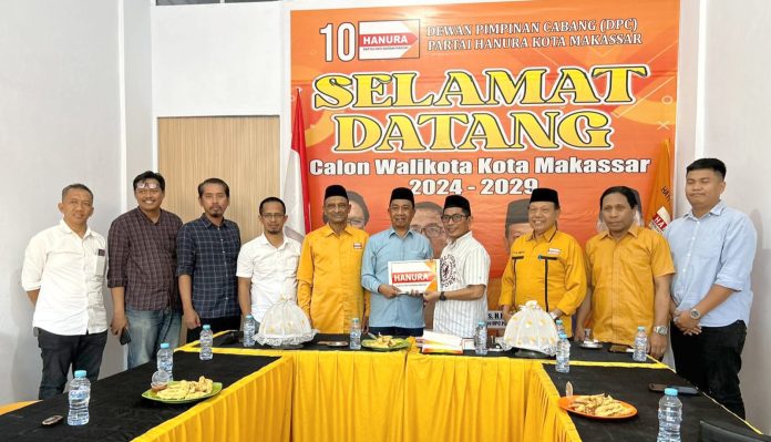 FOTO: Politisi Gerindra, Kasrudi saat menghadiri pengembalian formulir pendaftaran Andi Seto Asapa (ASA) sebagai calon Walikota Makassar usungan Hanura, di Sekretariat DPC Partai Hanura, Jl Tarakang. (Istimewa)