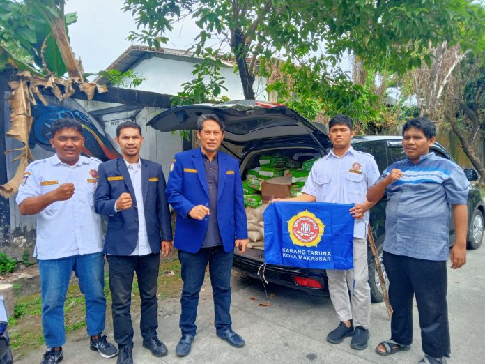 FOTO: Ketua dan Pengurus Karang Taruna kota Makassar saat akan mendistribusikan bantuan kepada korban banjir di Kabupaten Luwu Provinsi Sulawesi Selatan, Kamis, 23 Mei 2024.