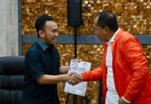 Kembalikan Formulir Bakacada di PPP Sulsel, Imam Fauzan Doakan Danny Pomanto Jadi Gubernur FOTO: Ketua PPP Sulsel Imam Fauzan Amir Uskara dan Moh Ramdhan 'Danny' Pomanto mengembalikan formulir pendaftaran Bakal Calon Gubernur Sulsel 2024-2029, Kamis (23/5/2024).