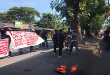 Dekat Smelter, PRI Unras Desak Pertamina Copot Izin SPBU 7492402 di Bantaeng FOTO: Publik Research Institute (PRI) mendatangi Kantor Pertamina Regional VII pada Kamis (30/4/2024). Mereka menggelar aksi unjuk rasa.