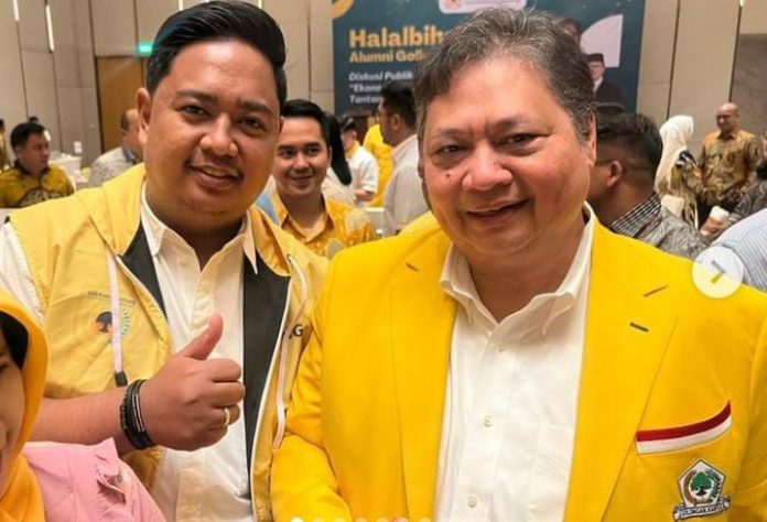 FOTO: Mudassir Hasri Gani bersama Ketua Umum DPP Partai Golkar Airlangga Hartarto. (Properti: Via akun Instagram Mudassir)