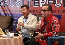 Berbagai Pakar Dukung ide Bupati Bulukumba Bangun Bendungan Raksasa di Desa Kahayya FOTO: Bupati Andi Muchtar Ali Yusuf atau Andi Utta saat menghadiri Diskusi Terfokus yang digelar IKA Smansa Bulukumba.