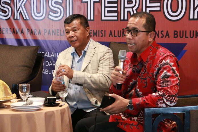 FOTO: Bupati Andi Muchtar Ali Yusuf atau Andi Utta saat menghadiri Diskusi Terfokus yang digelar IKA Smansa Bulukumba.