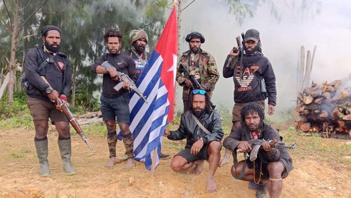 FOTO: Kelompok separatis Tentara Pembebasan Nasional Papua Barat – Organisasi Papua Merdeka (TPNPB-OPM). (Istimewa)