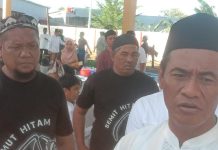 Mentan Bertemu Adnan, Pengamat Politik Cara Membidik Figur Lain di Pilgub Sulsel FOTO: Menteri Pertanian Andi Amran Sulaiman saat ditemui awak media usai menghadiri pemotongan hewan kurban ASS Foundation di Gedung Brigade Siaga Bencana BPBD Sulsel, Senin (17/6/2024).