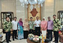 Gelar Nobar Film Lafran Pane, KAHMI Makassar Gandeng Walikota dan Kapolrestabes Makassar FOTO: Majelis Daerah (MD) Koprs Alumni Himpunan Mahasiswa Islam (KAHMI) Kota Makassar saat berkunjung ke kediaman Wali kota, Danny Pomanto didampingi Kapolrestabes Makassar Kombes Pol Dr. Mokhamad Ngajib. (Istimewa)