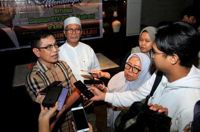 FOTO: Bakal calon Wali kota Makassar Rusdin Abdullah saat ditemui awak media di Makassar.