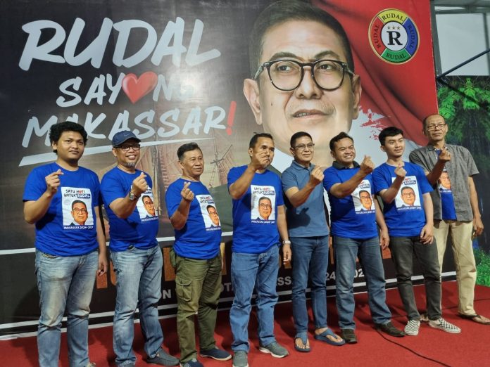 FOTO: Rusdin Abdullah saat bersama H. Ilyas Hasram, Ketua Tim Satu Hati untuk Rudal.