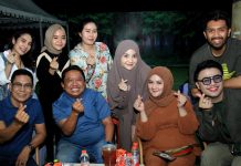 Selebgram dan Konten Kreator Dukung Rusdin Abdullah di Pilwalkot Makassar FOTO: Selebgram dan Konten Kreator mendatangi Posko Induk pemenang Rusdin Abdullah di Makassar. Jumat (21/6)