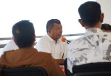 Bupati Bulukumba Cup III Segera Bergulir, Andi Utta Minta Kualitasnya Ditingkatkan FOTO: Bupati Bulukumba Andi Muchtar Ali Yusuf, Ketua Komite Olahraga Nasional Indonesia (KONI) Bulukumba, Andi Makkasau, Ketua Askab PSSI Bulukumba, H. Amry, serta sejumlah pejabat dari beberapa OPD dan pemerintah kecamatan gelar persiapan Bupati Bulukumba Cup III.