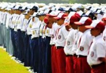 Jelang Tahun Ajaran Baru, Ombudsman RI Larangan Sekolah Jual Baju dan Bahan Seragam, ini Aturannya FOTO: Ilustrasi Seragam SD, SMP & SMA. (Properti: Tribunnews.com)