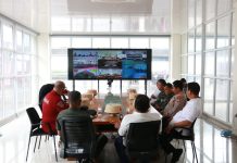 Bulukumba Siap Sambut Kedatangan Presiden Jokowi FOTO: Wakil Bupati Bulukumba Andi Edy Manaf, Sekretaris Daerah Bulukumba Muh Ali Saleng, serta Ketua Tim Penggerak PKK Kabupaten Bulukumba Hj Andi Herfida Muchtar menggelar rapat koordinasi di Lantai 4 Gedung Pinisi, Rabu, 3 Juli 2024.