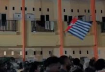 BARAK – BMI Ingatkan Warga Sulsel Masih Punya Luka Pembakaran Daeng Rusdi, Desak Polisi Tangkap Pengibar Bendera OPM di Makassar Foto tangkap layar dari platform media sosial Tiktok