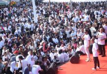 Warga Antusias ikut Jalan Sehat Partai Gerindra Bersama ASA, Kasrudi: Akan Berlanjut Nanti FOTO: Kegiatan jalan sehat Partai Gerindra bersama Andi Seto Asapa digelar di Pantai Losari, Kota Makassar. Ahad (7/7)