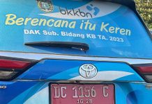 Diluar Jam Dinas, Mobil Pemkab Polman Tabrakan di Makassar, WRC: Itu Korupsi FOTO: Mobil dinas milik pemerintah kabupaten (Pemkab) Polman menabrak kendaraan milik warga asal kabupaten Gowa pada Sabtu (6/7).
