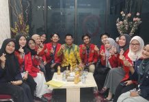 Kantor Pengacara Aldin & Partner Kembali Terima Mahasiswa Magang dari Fakultas Hukum UNHAS FOTO: Pimpinan Kantor Pengacara Aldin & Parnert saat bersama mahasiswa magang dari fakultas hukum universitas Hasanuddin (UNHAS) Makassar. Senin (8/7)