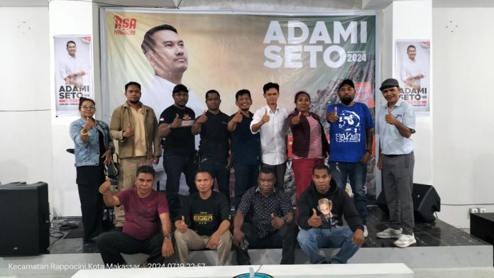 FOTO: Tokoh masyarakat Diaspora NTT saat berkunjung ke posko pemenangan Andi Seto Asapa (ASA) di Jalan Sungai Sadang, Makassar, Jumat malam tadi. (19/7)