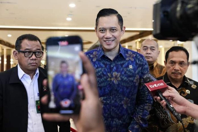 FOTO: Menteri ATR/BPN Agus Harimurti Yudhoyono usai menemui Pimpinan Mahkamah Agung RI di Jakarta. (Property: AHY via Facebook)