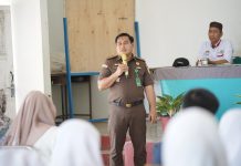 Jaksa Masuk Sekolah, Sampaikan ke ‘Generasi Z’ Bahaya Penggunaan Narkoba FOTO: Soetarmin DM, SH, MH Kasi Penkum Kejati Sulsel. (Properti: Kasi Penkum Kejati Sulsel)