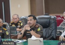 Kajati Sulsel Hadiri Dialog Publik Bahas RPP UU Nomor 1 Tahun 2023 Tentang KUHP FOTO: Agus Salim, Kepala Kejaksaan Tinggi Sulawesi Selatan. (Properti Kasi Penkum Kejati Sulsel)