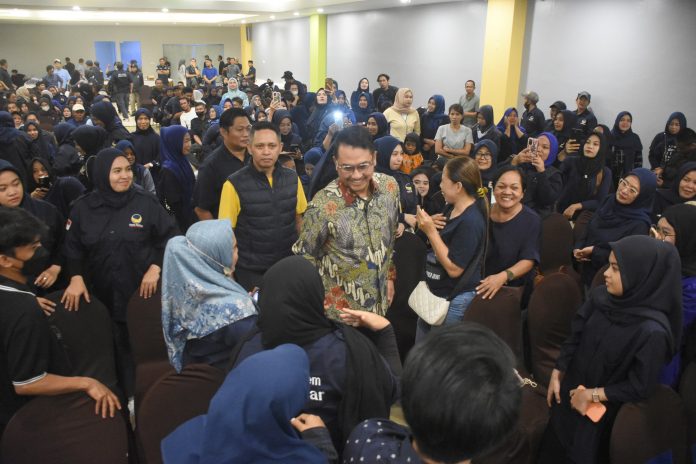 FOTO: Bakal calon Wali Kota Andi Seto Asapa saat menghadiri rapat konsolidasi pengurus 8 DPC Kecamatan dan DPRt Kelurahan serta tim pemenangan Partai Nasdem di Hotel MaxOne, Sabtu (3/8/2024).