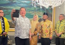 Bukan Kader, Airlangga Sepertinya Lebih Pilih ASS Fatma, Pengamat: Melukai Kader dan Simpatisan Partai Golkar FOTO: Ketua Umum DPP Partai Golkar Airlangga Hartarto saat menerima Andi Sudirman Sulaiman di rumah dinas Menko Ekonomi, Jakarta. Rabu (7/8). (Istimewa)