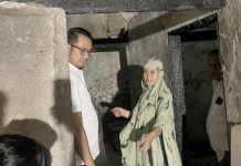 Seto Cicu Kunjungi Korban Kebakaran di Maccini Gusung FOTO: Bakal calon Wali Kota Makassar, Andi Seto Asapa saat mengunjungi warga korban kebakaran di Kelurahan Maccini Gusung, Kecamatan Makassar, Kota Makassar, pada Ahad (4/8/2024) lalu.