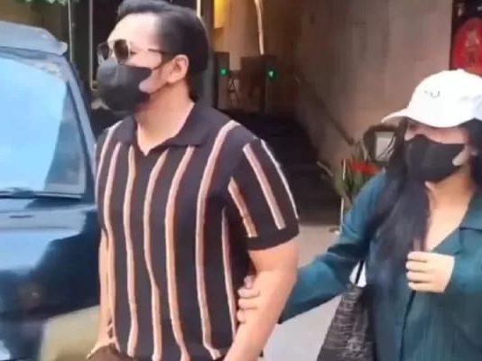 Motif Sakit Hati Viral Video Syur Putri David Naif, Polisi Tangkap Mantan Audrey FOTO: Audrey dan David Bayu alias David Naif saat meninggalkan Mako Polda Metro Jaya di Jakarta. (Istimewa)