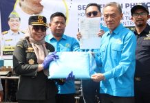 Karantina Kepri Pastikan Kesehatan 20 Ton Santan Kelapa Asal Moro ke Malaysia Aman FOTO: Satuan Pelayanan Moro mensertifikasi dan memberikan jaminan kesehatan pada komoditas santan kelapa senilai 382,7 juta rupiah tujuan Malaysia pada 12 Agustus 2024.