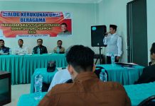 FKUB Gelar Dialog Bertajuk Makassar “Sikatutui” Jelang Tahapan Pilkada Serentak 2024 FOTO: Forum Kerukunan Umat Beragama (FKUB) menggelar Dialog Kerukunan Umat Beragama bertajuk Makassar Sikatutui. Rabu 14 Agustus 2024 bertempat di Asera Guest House Jl. Mapala Raya Blok A2 No. 6 Makassar.