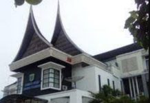 Dugaan Gratifikasi, Lembaga Anti Rasuah Laporkan Bupati dan Orang Dekatnya ke Polda Sumbar FOTO: Kantor Bupati Tanah Datar, Sumatra Barat (istimewa)