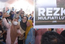 Rezki Bacalon Wakil Wali Kota Makassar Temui Ribuan Warga Pannampu FOTO: Rezki Mulfiati Lutfi hadir langsung menyapa dan bersilaturahmi di Kelurahan Pannampu, Kecamatan Tallo, Jumat (16/8/2024).