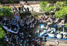 Ratusan Orang Antar Seto Rezki Mendaftar ke KPU Makassar FOTO: Hasil tangkap layar drone milik KPU Makassar.