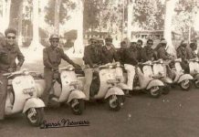 Usai Bertugas di Afrika Tengah, Pasukan Garuda 2 dapat Vespa Kongo FOTO: Prajurit Pasukan Garuda 2 saat mengendarai Vespa Kongo (Property: Akun Facebook Sejarah Nusantara)